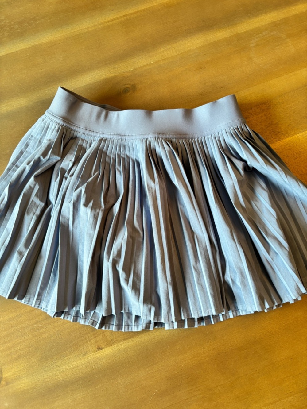 lululemon athletica Pleated Mini Skirt in Light Gray